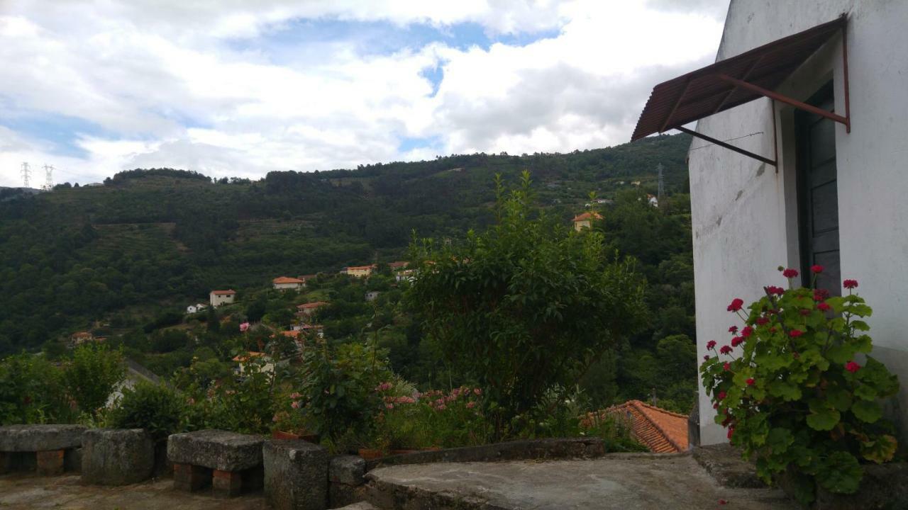 Maison d'hôtes Casa Da Eira - Castanheiras à Resende Extérieur photo